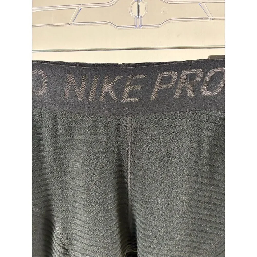 NIKE PRO NWT Hyper Warm Tight Fit Ribbed Leggings in Black Size XS